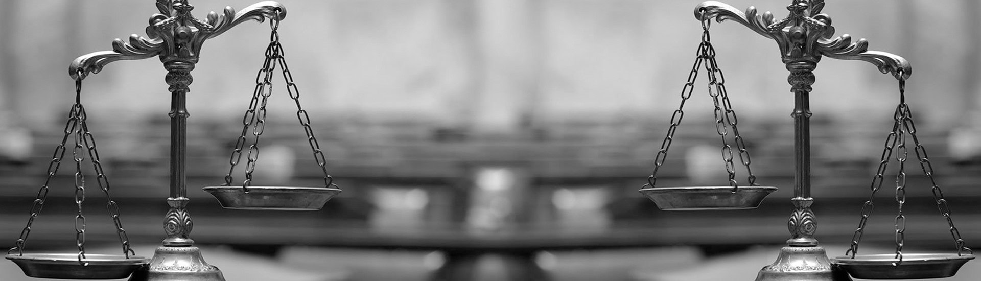 Adil ve dengeli hukuk çözümleri.